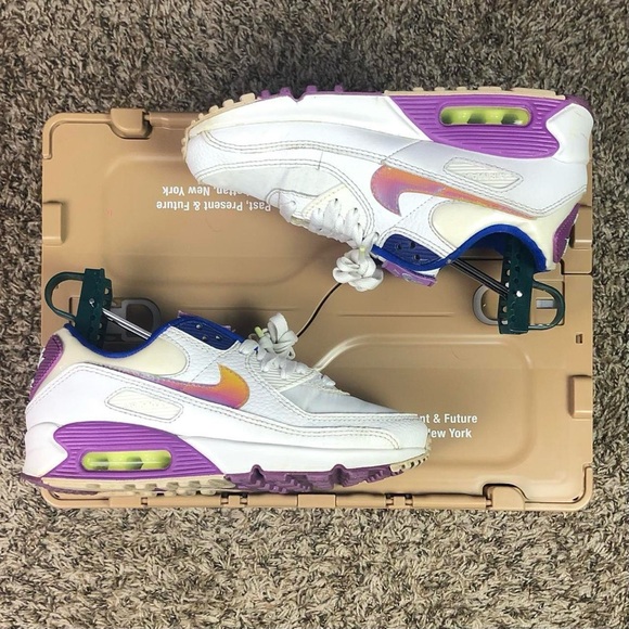 Women’s Nike Air Max 90 SE EASTER‎ Size 6 CJ0623-100 - Picture 3 of 4